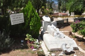 Turkish Poet Can Yücel's Grave Vandalised