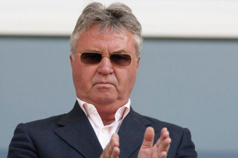 Guus Hiddink from Russia with money : Anzhi Makhachkala offer £66m