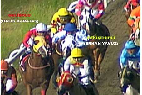 World Fair Play Award goes to heroic Turkish jockey with this move