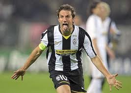 Del piero signs one year contract with Juventus