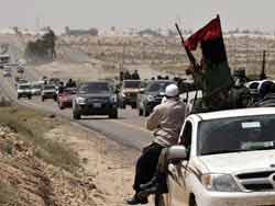 Libyan Rebels and Nato attack Gadaffi forces