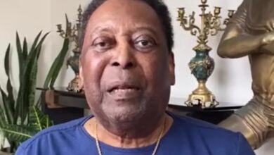 Pele Hospitalized