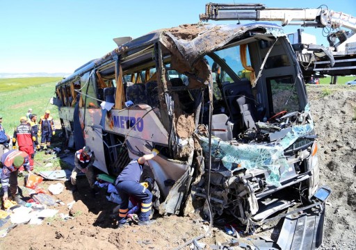 sarkisla da otobus kazasi 50 ogrenci yarali nationalturk