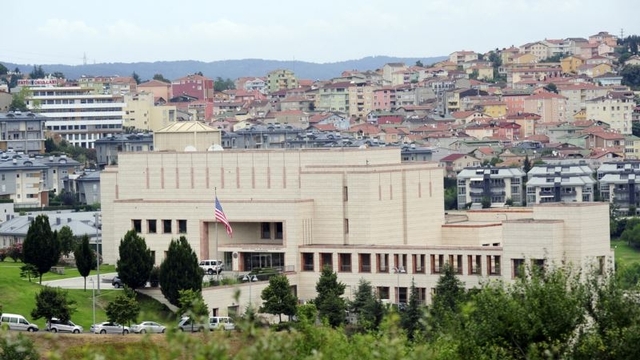 ABD, İstanbul konsolosluğunda çalışan personelin ailelerinin, terörist grupların yükselen tehditleri nedeniyle İstanbul’dan ayrılmasını istedi.