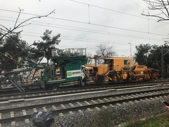 Son dakika... Halkalı - Gebze banliyö hattı daha açılmadan kaza oldu: 3 yaralı!