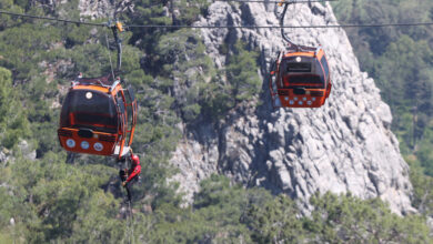 Antalya’da teleferiklerde mahsur kalan 174 kişi 23 saatlik çalışma sonucu kurtarıldı.