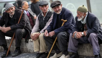 Kamu kurum ve kuruluşlarına ait sosyal tesislerde emeklilere yıl sonuna kadar yüzde 15 indirim uygulanacak.