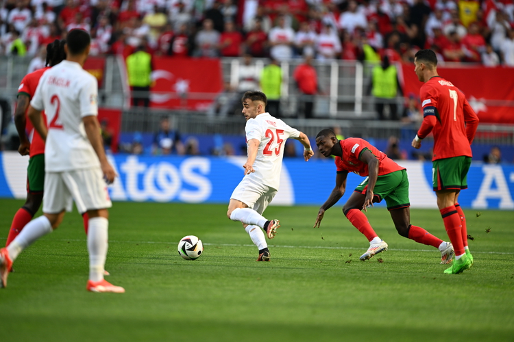 A Milli Futbol Takımımız, EURO 2024 F Grubu ikinci maçında Portekiz'e 3-0 mağlup oldu.