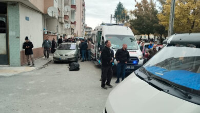 Çorum'da beş katlı binada meydana gelen patlamada 1 kişi hayatını kaybetti, 16 kişi yaralandı.