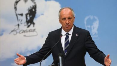 Muharrem İnce'ye, 2018'deki bir konuşması nedeniyle "Cumhurbaşkanına hakaret" suçundan 11 ay 20 gün hapis cezası verildi.