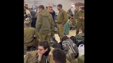 Twitter hesabından video paylaşan Fatih Altaylı "30 doktor 100 yardım görevlisi 50 hemşire İsrail ekibi havalimanında bekletiliyor.