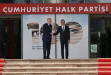 Cumhurbaşkanı ve AK Parti Genel Başkanı Recep Tayyip Erdoğan'ın, CHP Genel Başkanı Özgür Özel'i ziyaret etti.