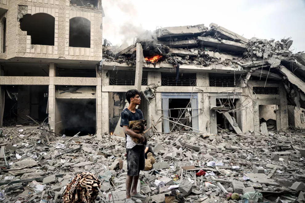 Saldırılar sonucunda binlerce sivil yaşamını yitirdi. Son açıklamaya göre ise Gazze'de 21 bin çocuk kayıp...