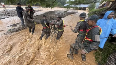 Hindistan'da heyelanda 63 kişi öldü