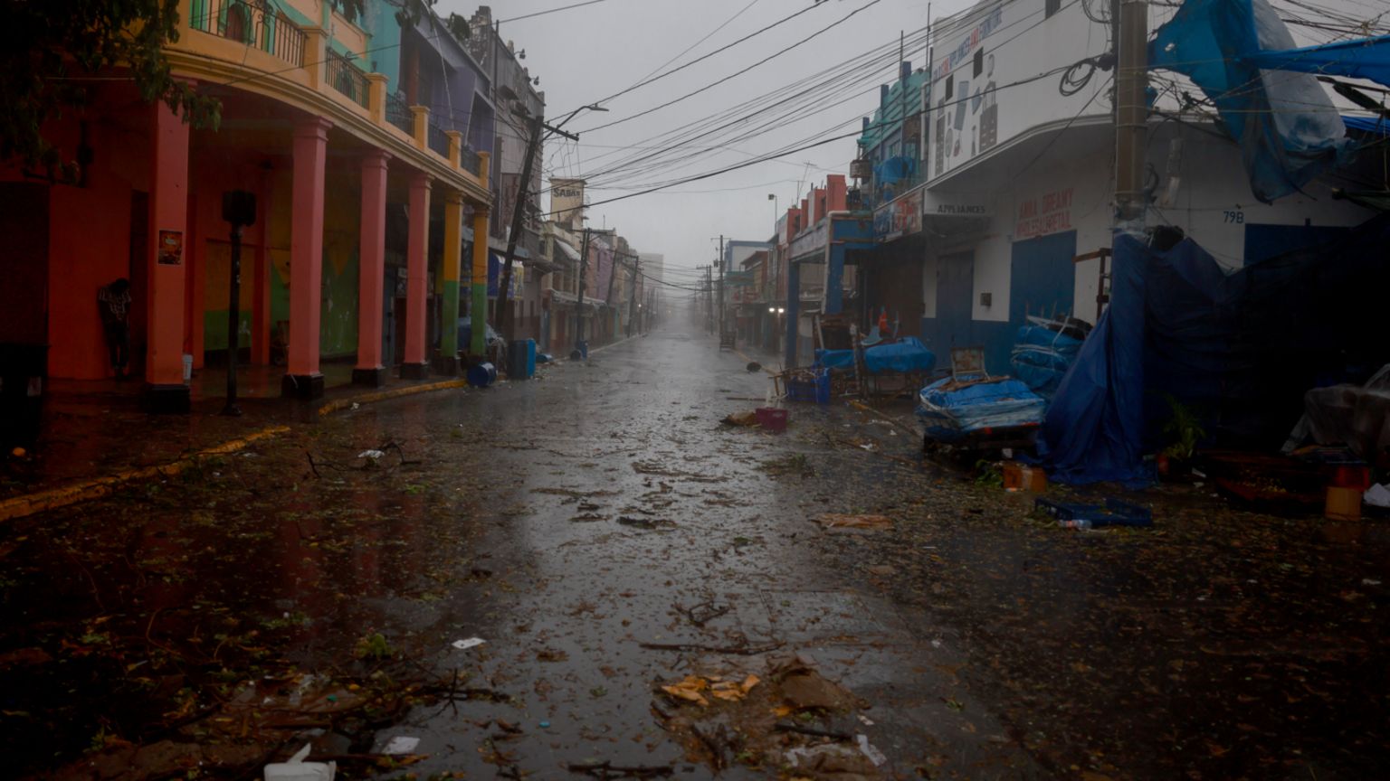 Beryl Kasırgası bu kez Jamaika'yı vurdu