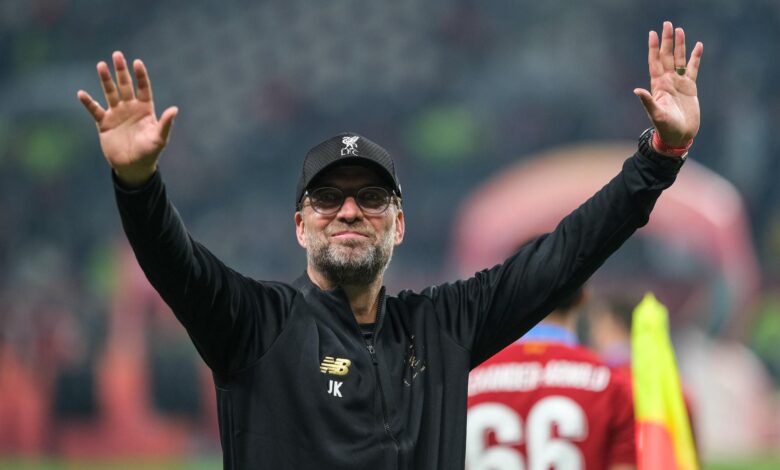 Son olarak Premier Lig ekibi Liverpool'u çalıştıran başarılı teknik direktör Jürgen Klopp emeklilik kararı aldığını duyurdu.