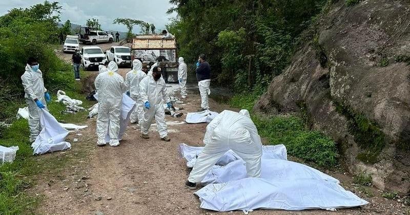 Meksika’da çete kapışması sonucunda 19 kişi öldü. Chiapas eyaletine bölge halkı bir kamyonun içerisinde 19 ceset buldu.