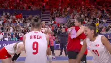 Voleybolda tarihi zafer: Vargas coştu yarı final geldi