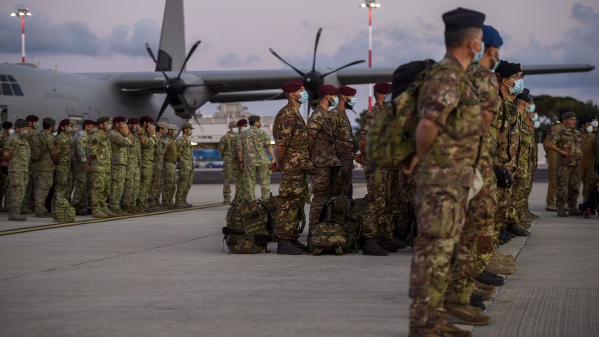 Avustralya, Afganistan'da savaş suçu iddiası yöneltilen askeri personelin madalyasını geri aldı.