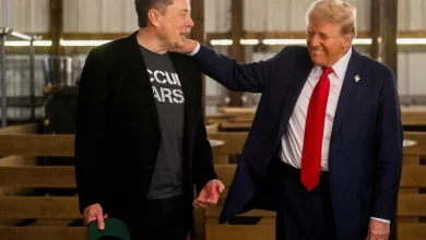 Donald Trump, Elon Musk ve Vivek Ramaswamy'nin yeni 'Hükümet Verimliliği Bakanlığı'na (DOGE) liderlik edeceğini duyurdu.