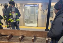 New York’un Brooklyn bölgesinde metroda bir kadın, çakmakla ateşe verilerek hayatını kaybetti.