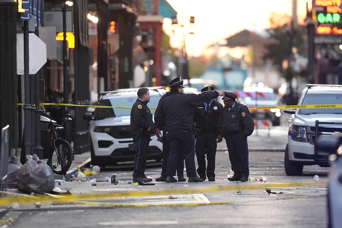 New Orleans'ta yeni yıl kutlayanlar saldırı oldu. 10 kişinin ölüm haberi var