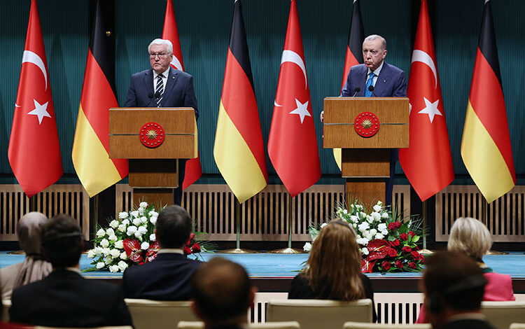 Cumhurbaşkanı Erdoğan, Almanya Cumhurbaşkanı Steinmeier ile Cumhurbaşkanlığı Külliyesi'nde bir araya geldi.