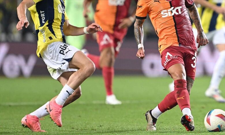 Trendyol Süper Lig'in 25. haftasında dev derbide Galatasaray, RAMS Park’ta ezeli rakibi Fenerbahçe’yi ağırlayacak.