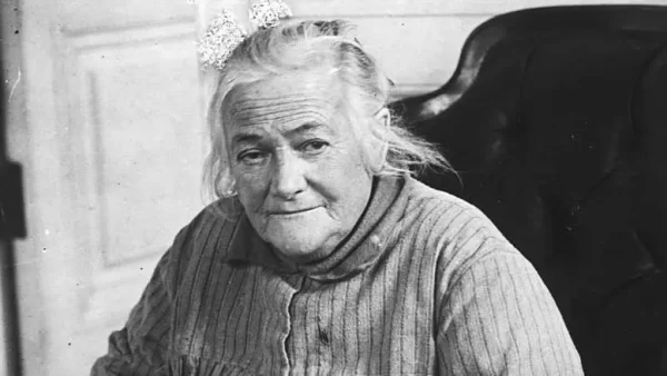 Dunya Kadinlar Gununu 1910da Clara Zetkin baslatti